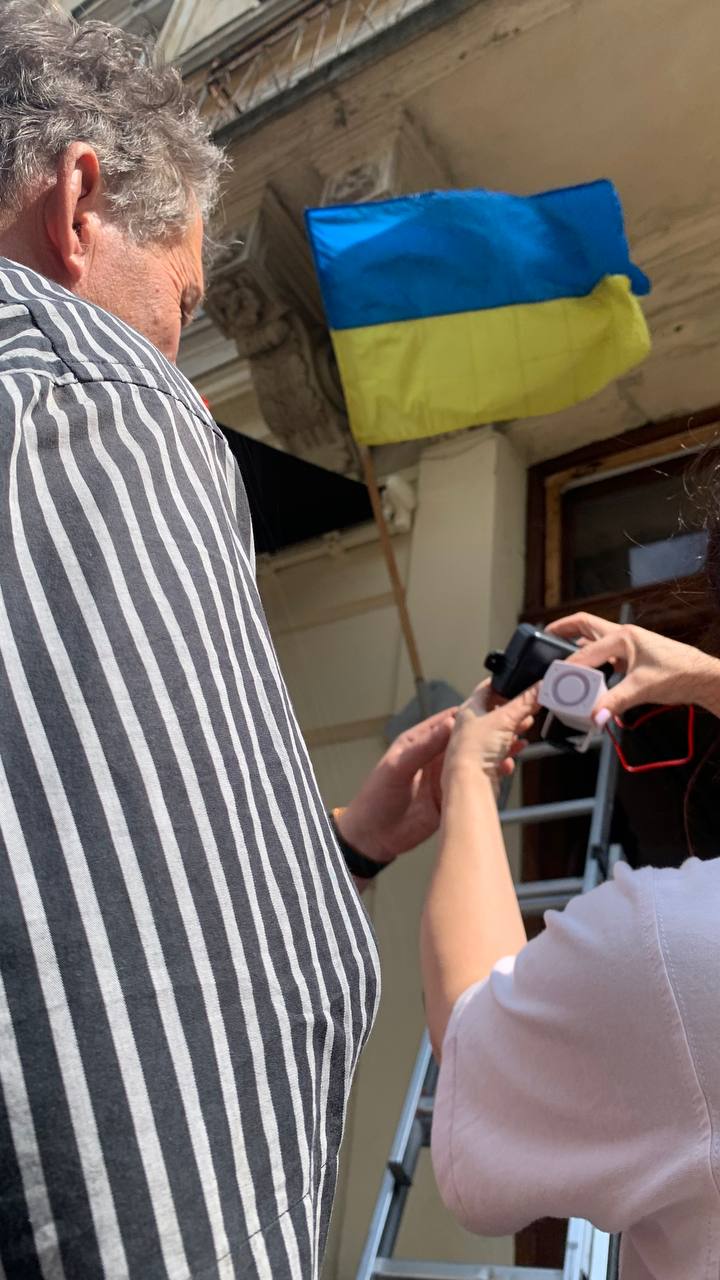 Маячок на дверях купе, фото